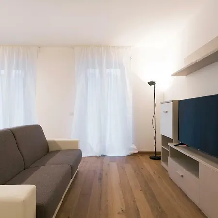 Bruni Flat * Milan