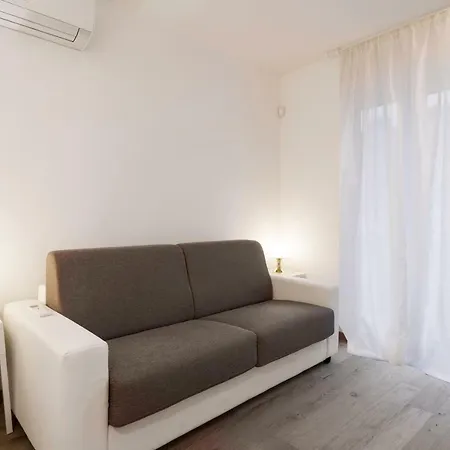 Apartment Bruni Flat Milan